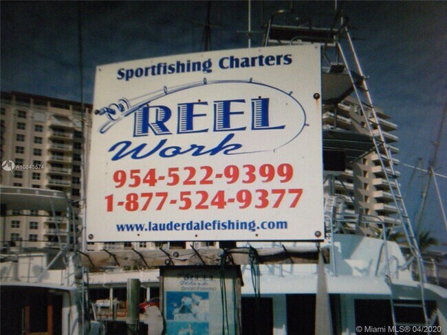 Building Photo - 2430 SE 17th St