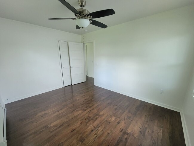 Building Photo - Spacious 2BR Duplex in Central Richland – ...