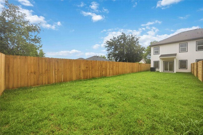 Building Photo - 8013 Moon Beam St