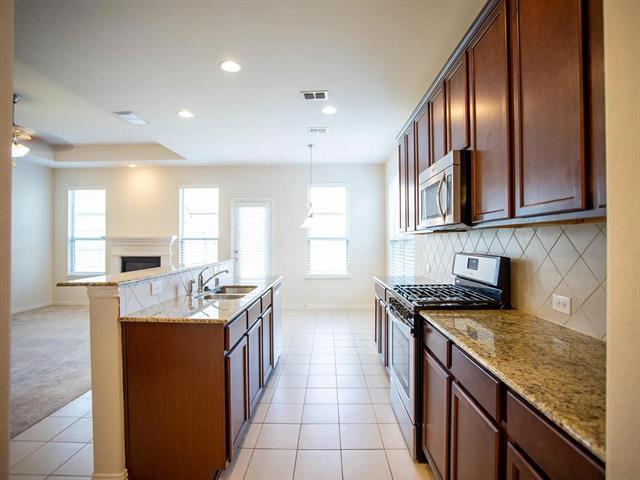 Building Photo - 2601 Sun Creek Dr