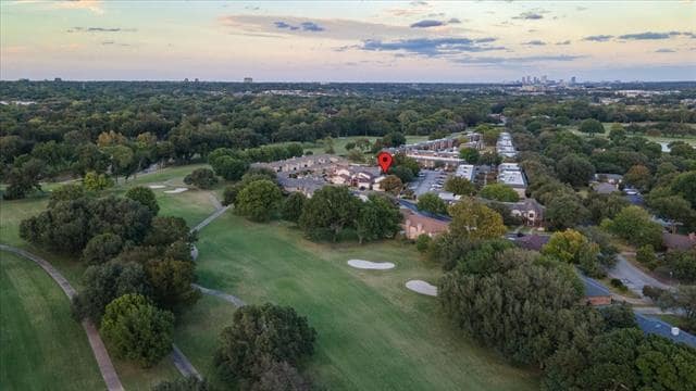 Building Photo - 22 1 Main Pl