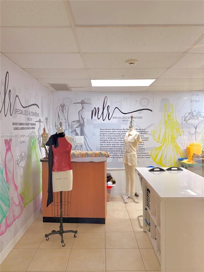 Building Photo - 400 Kings Point Dr