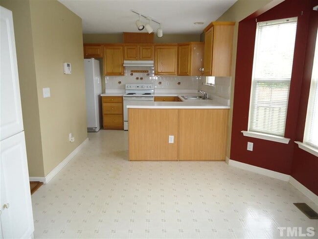 Building Photo - 2306 Nutting Ln