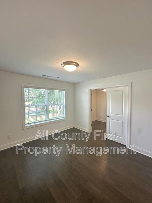Building Photo - 788 Angora Aly