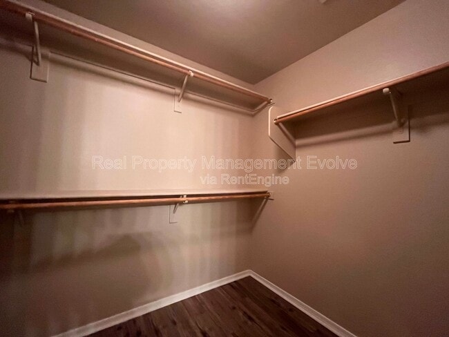 Building Photo - 14707 W Poinsettia Dr