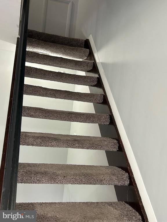 Building Photo - 153 Hammershire Rd