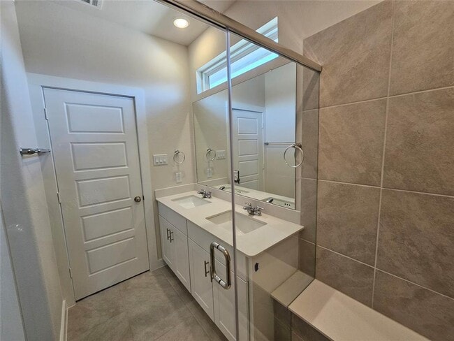 Building Photo - 3007 Valley Peak Dr