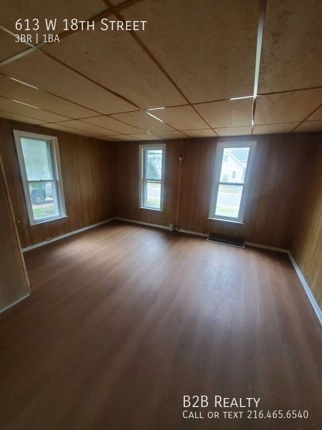 Building Photo - 613 W 18th St