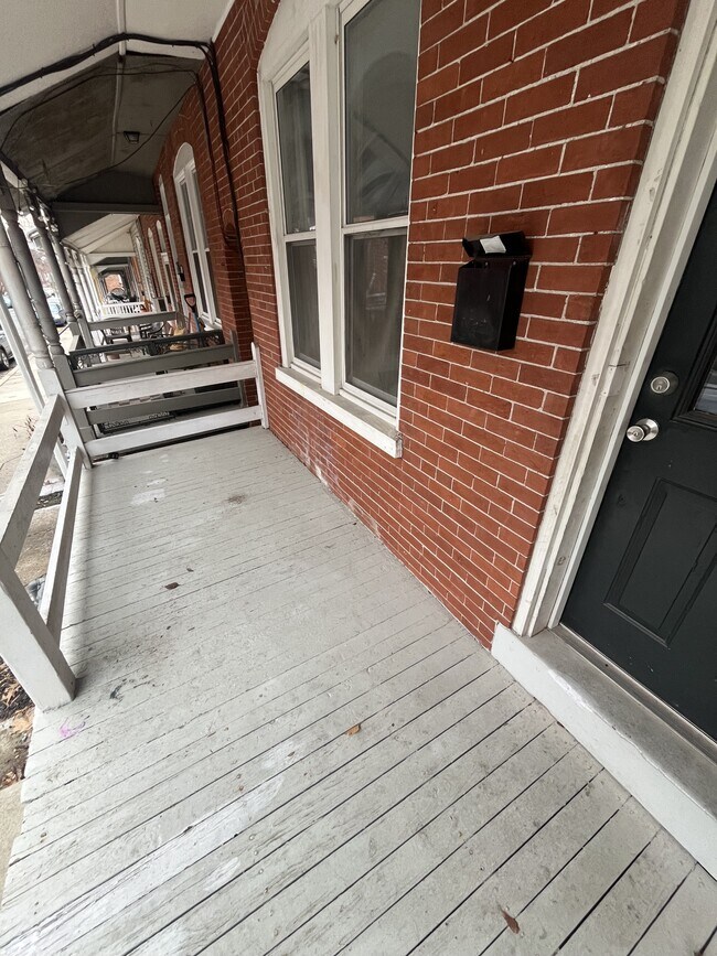 Building Photo - 446 Nevin St