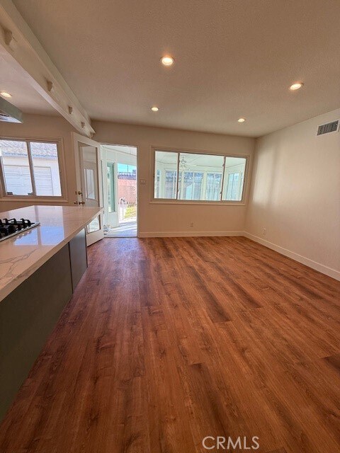 Building Photo - 1248 W Cassidy St