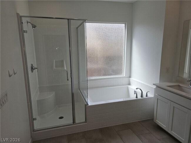 Building Photo - 6851 Gaslamp Hbr Ave