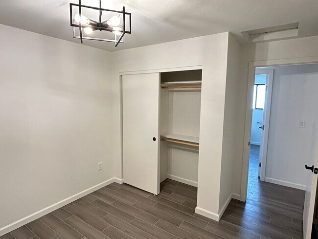 Building Photo - Remodeled Home Near Downtown Chandler!