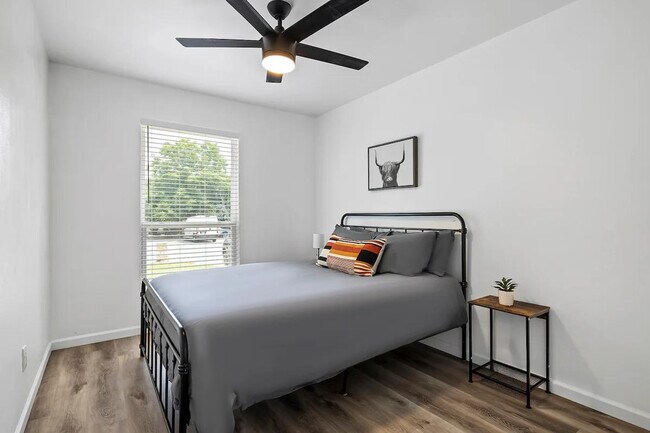 Building Photo - 5105 Galen Ct