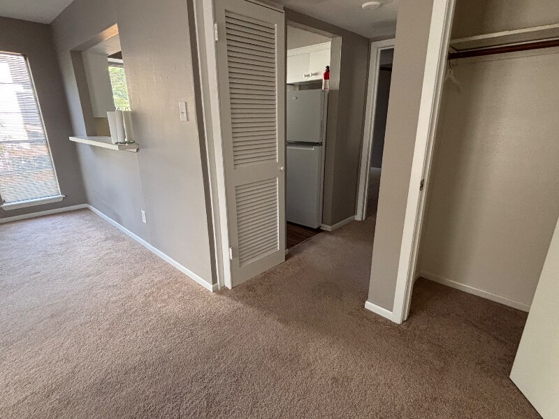 Building Photo - 2137 Branard St