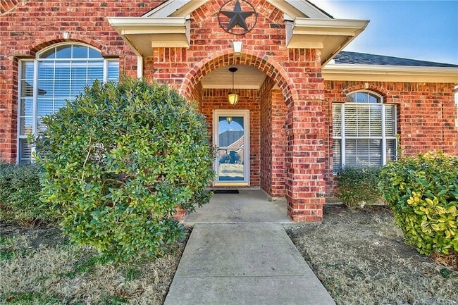 Building Photo - 4424 Maple Shade Ave