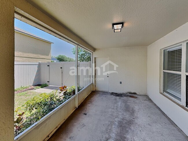 Building Photo - 544 Westcliffe Dr