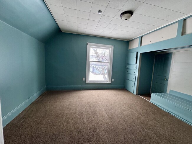 Building Photo - 918 Eureka St