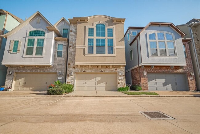 Building Photo - 11007 Acorn Falls Dr