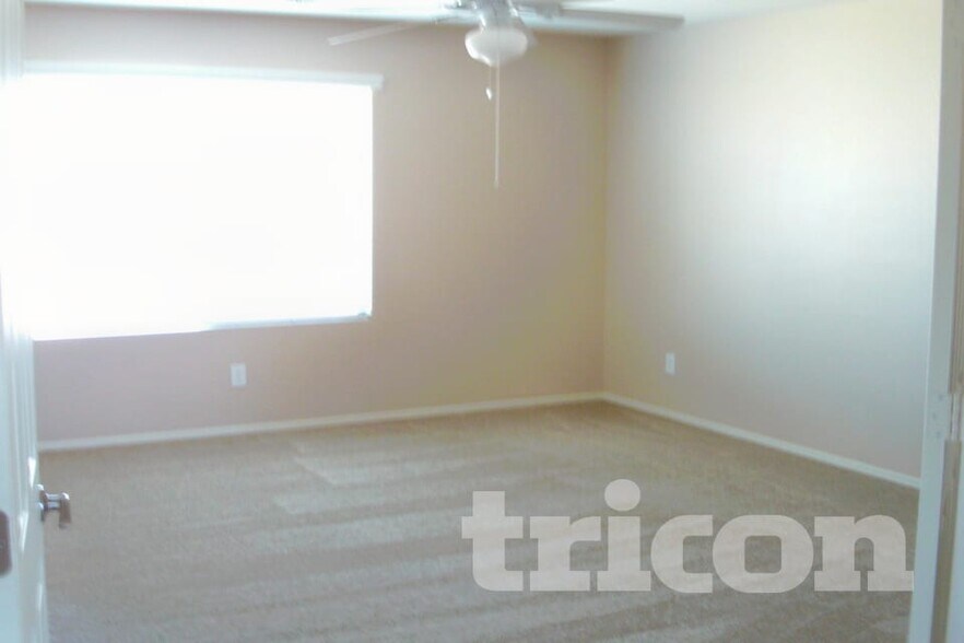 Building Photo - 7044 W Branham Ln