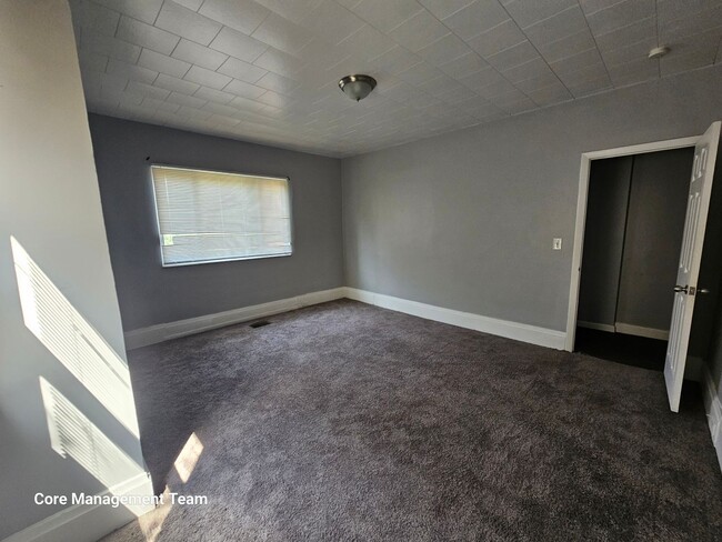 Building Photo - 3 bedroom 1 bath apartment located in Mt W...