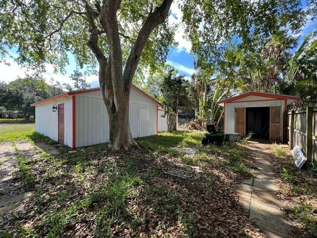 Building Photo - 5170 2nd Rd