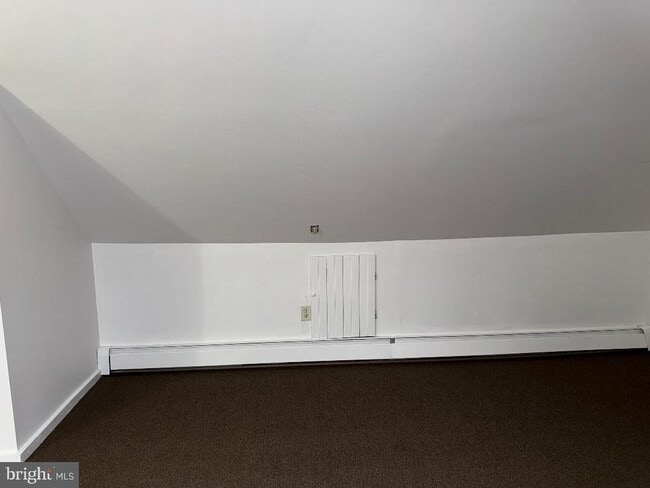 Building Photo - 6 N Main St