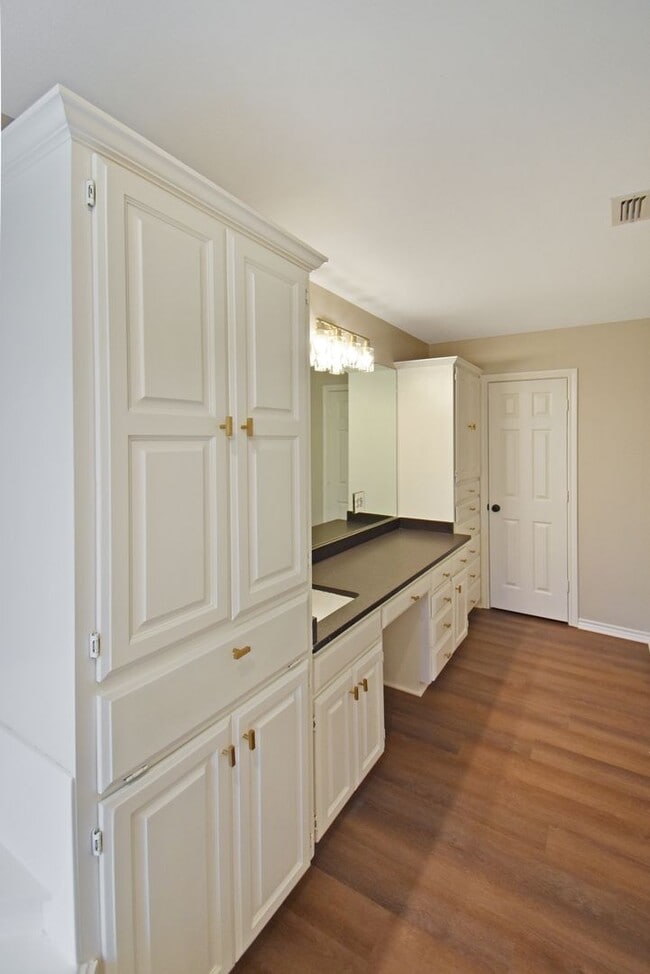 Building Photo - Tour Today! Stunning 3 Bedroom Remodel on 2 Acres!