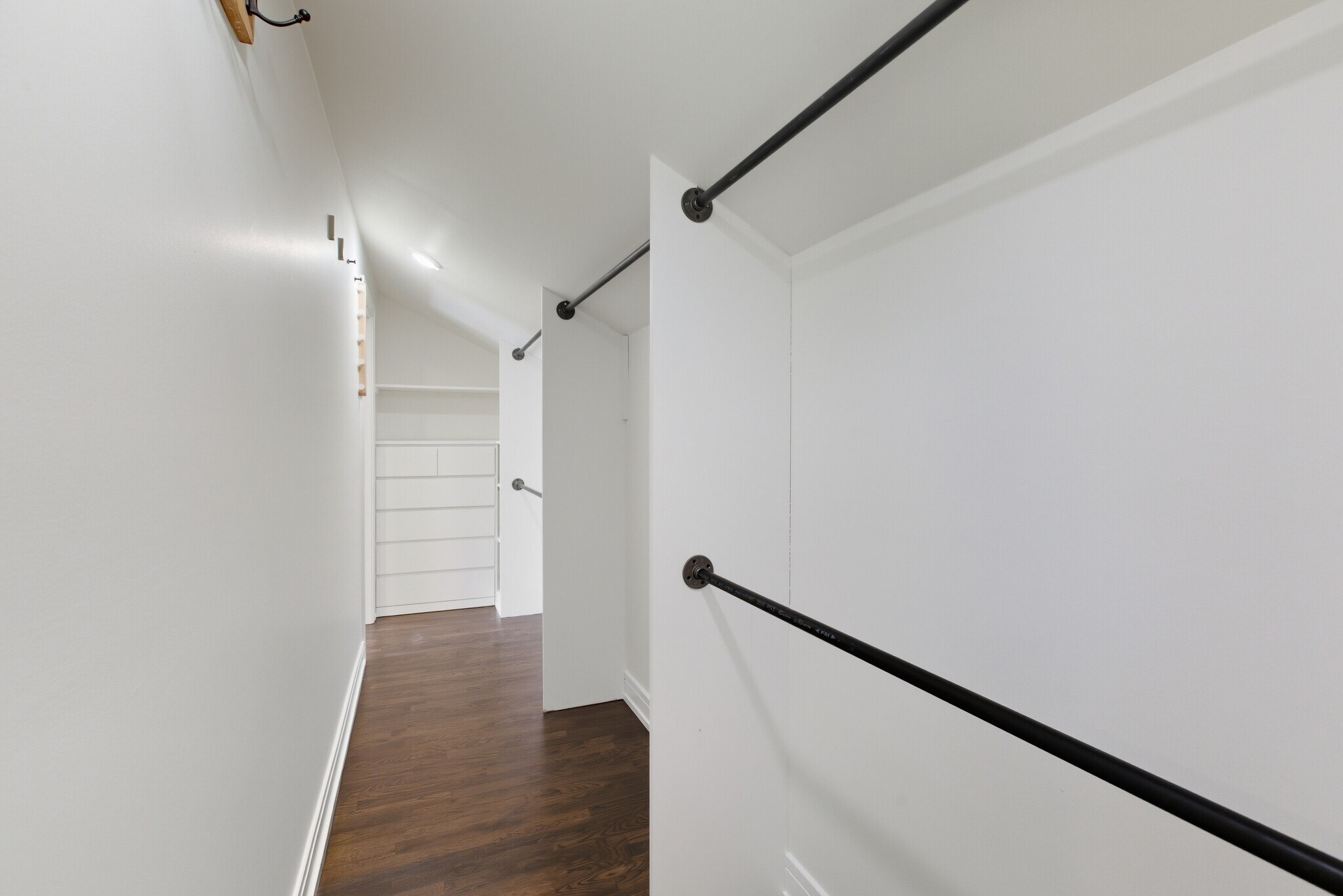 Building Photo - 105 Yarrow Ct