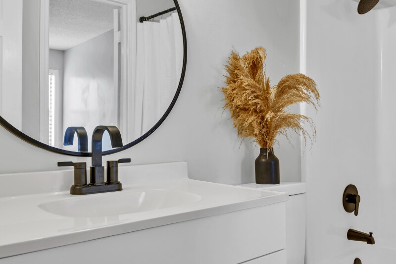 Building Photo - 801 Burcale Rd