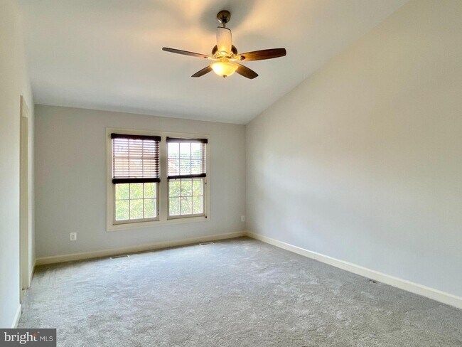 Building Photo - 2110 Eluna Ct