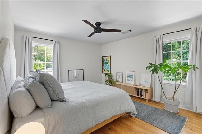 Building Photo - 2238 Ridgedale Rd NE