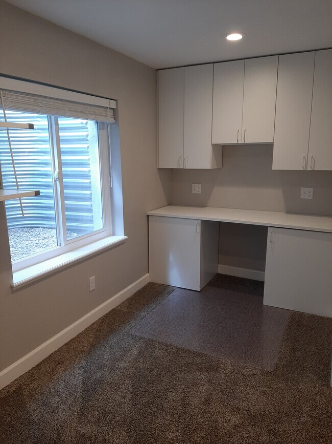 basement office nook - 14219 Woodrock Path