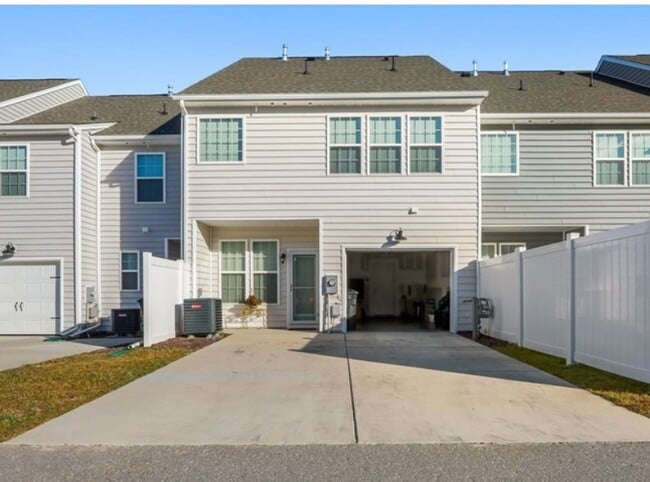 Building Photo - 6118 Buntline Ln