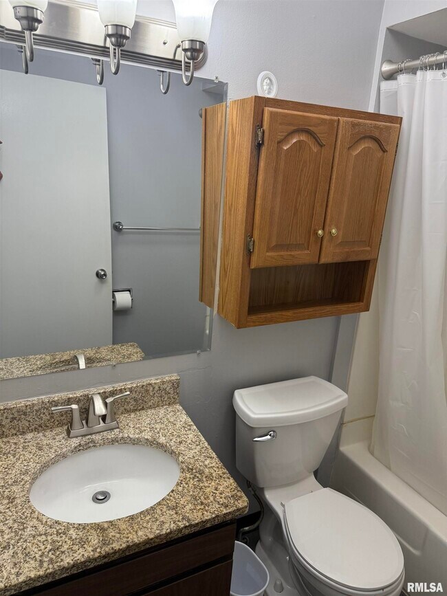 Building Photo - 2843 High Point Dr