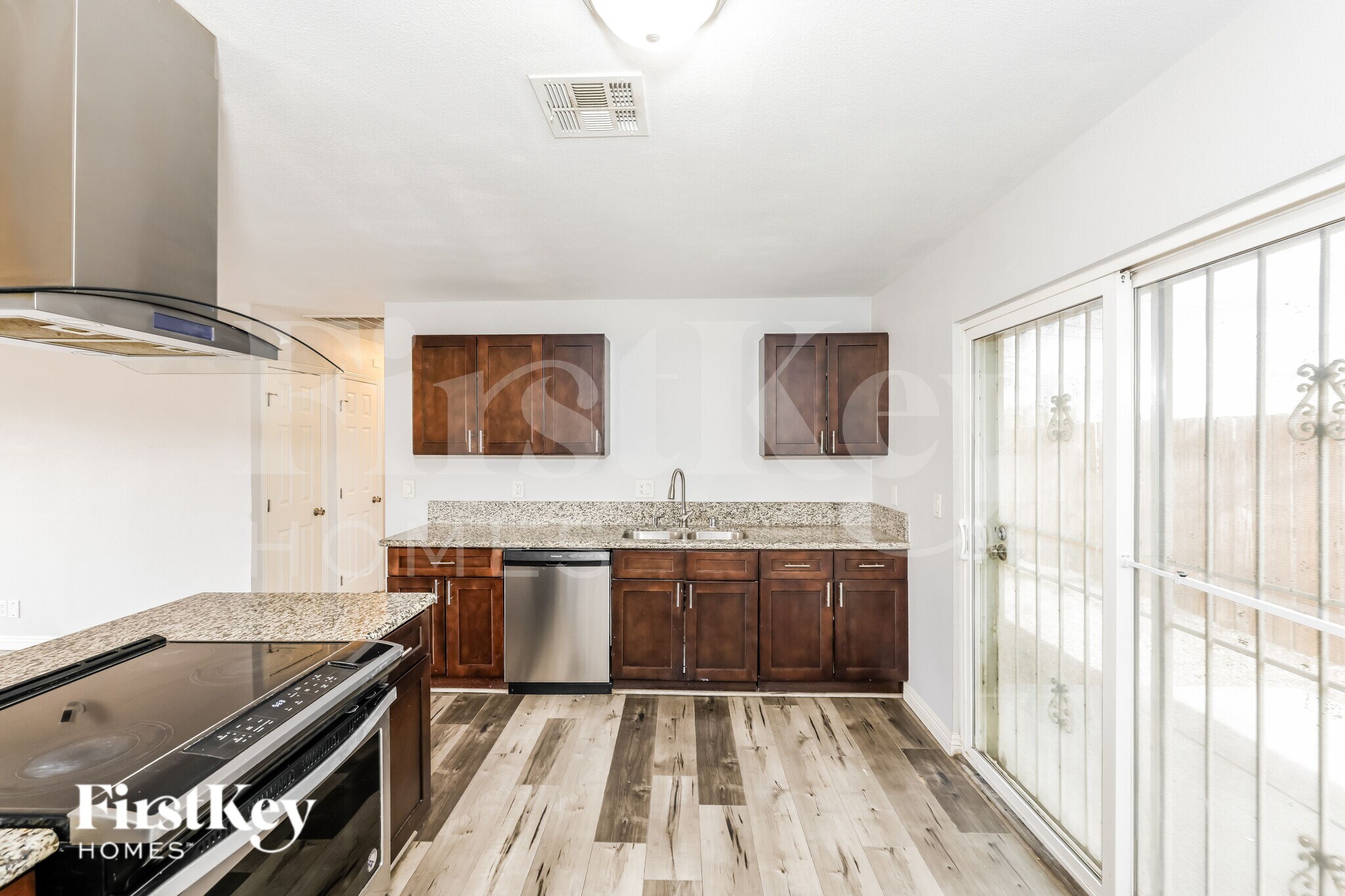 Building Photo - 2012 Bennett St