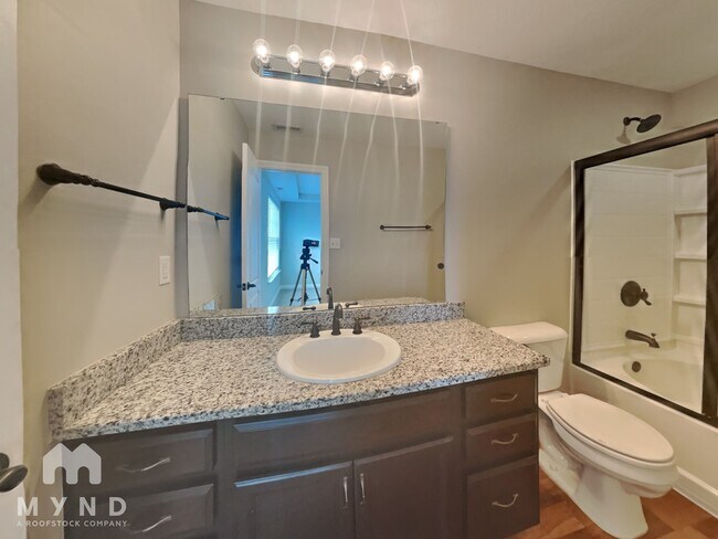 Building Photo - 618 Albermarle Dr