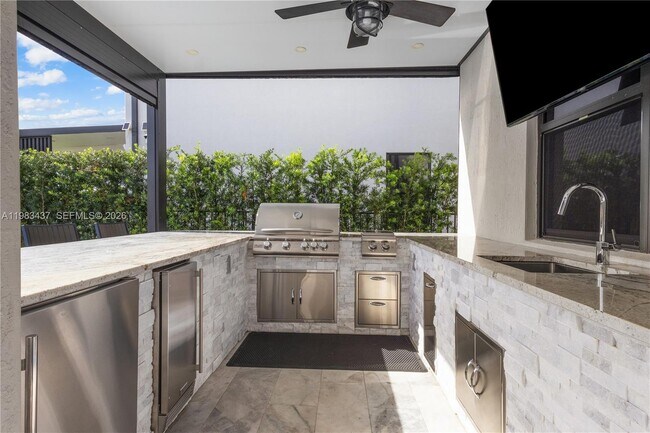 Building Photo - 4335 SW 174th Ave