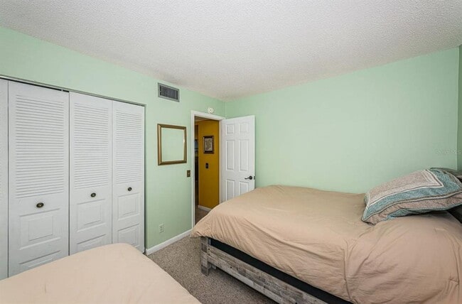 Building Photo - 6273 Bahia Del Mar Blvd S