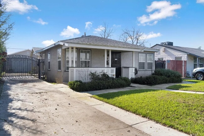 Building Photo - 1218 E Garland Ave