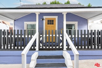 Building Photo - 218 N Ave 61
