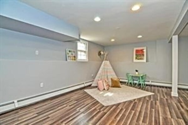 Building Photo - 16 Oak Hill Rd