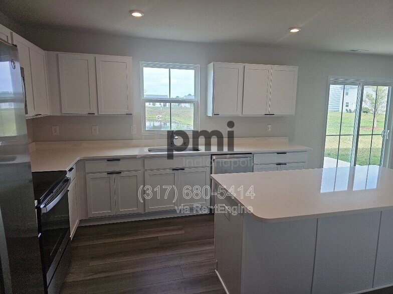 Building Photo - 1854 Cascades Dr