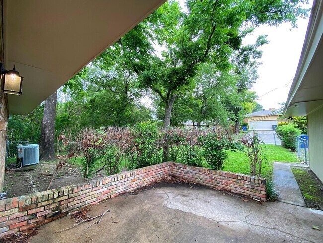 Building Photo - 1415 Reynoldston Ln