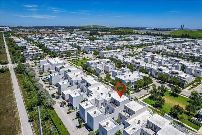 Building Photo - 6410 NW 105th Pl