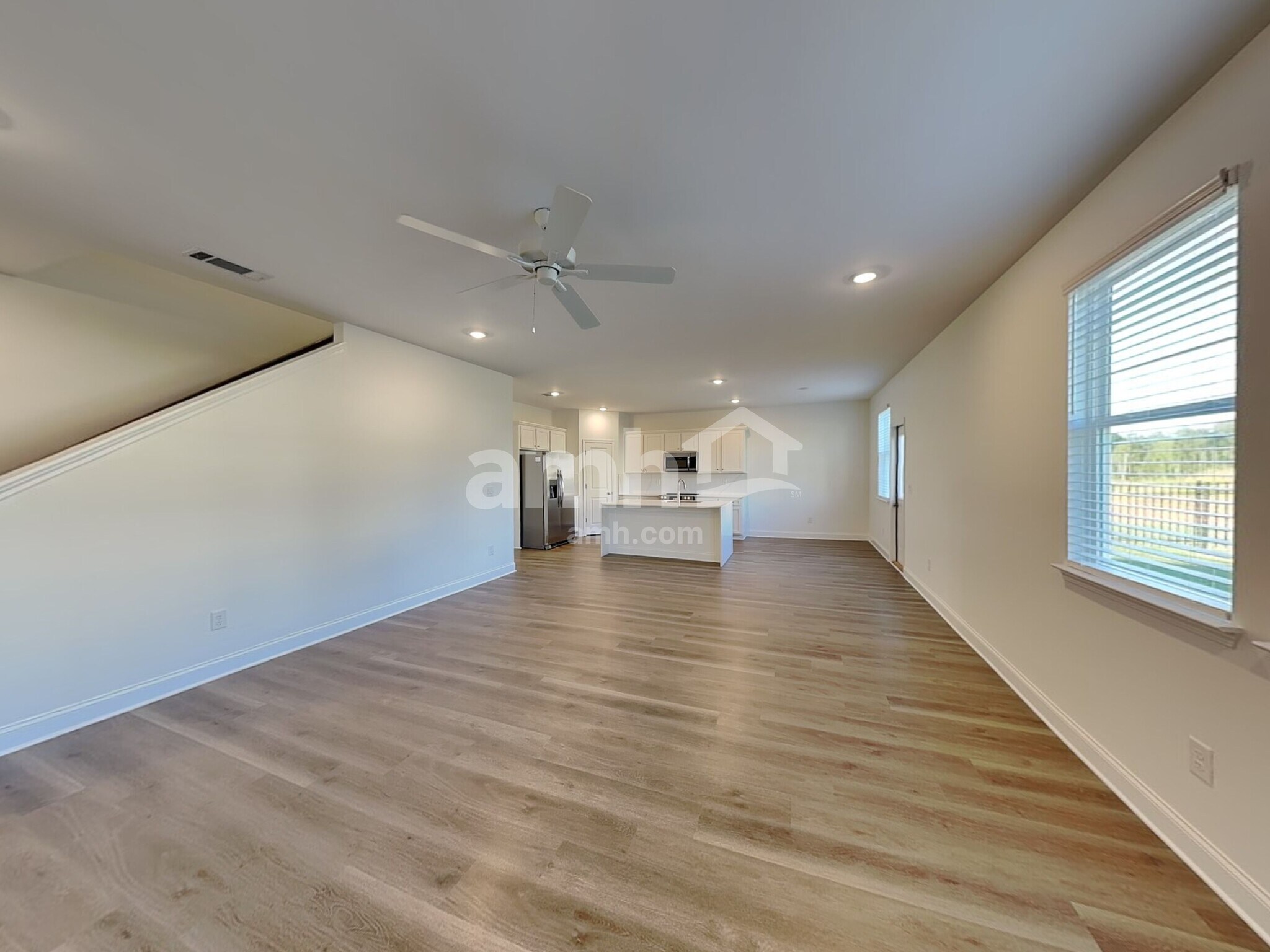 Building Photo - 56 Pointe Dr