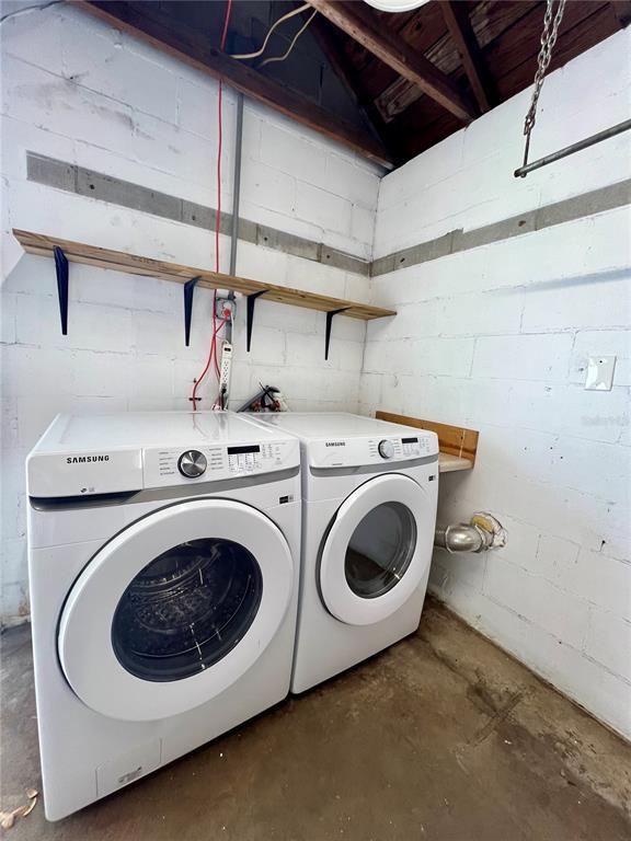 Building Photo - 107 W Minnehaha St