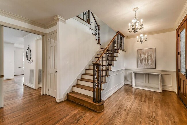Building Photo - 3906 Marlowe St
