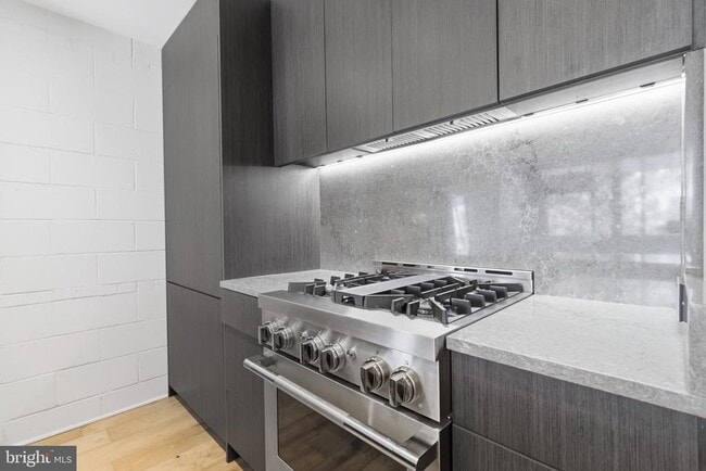 Building Photo - 1529 14th St NW