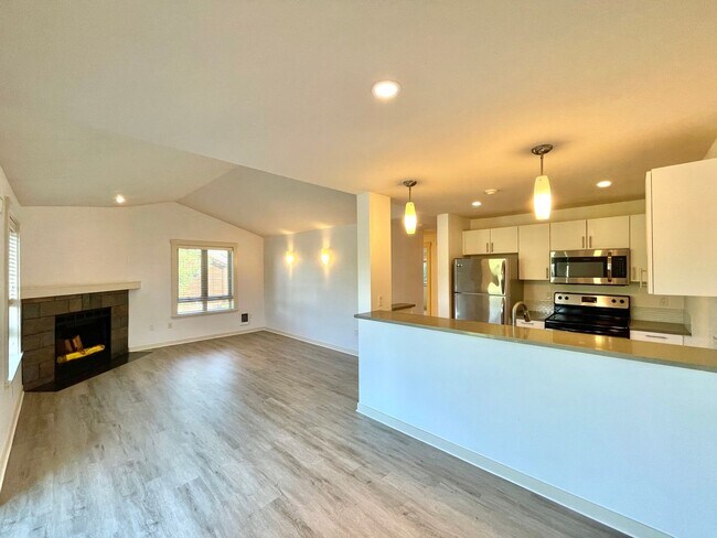 Building Photo - Great Condo For Rent