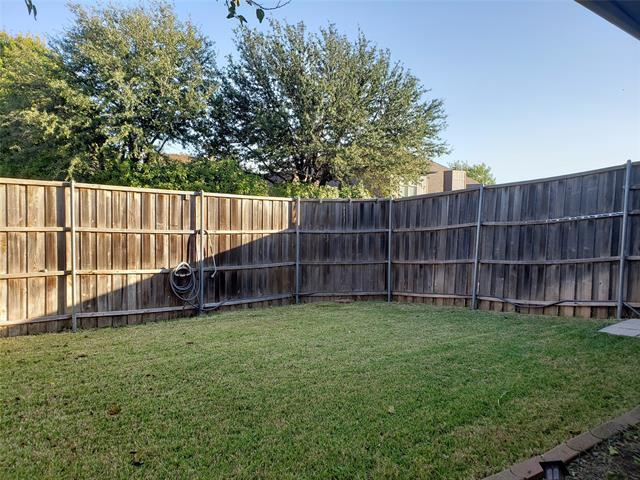 Building Photo - 10712 Red Cedar Dr